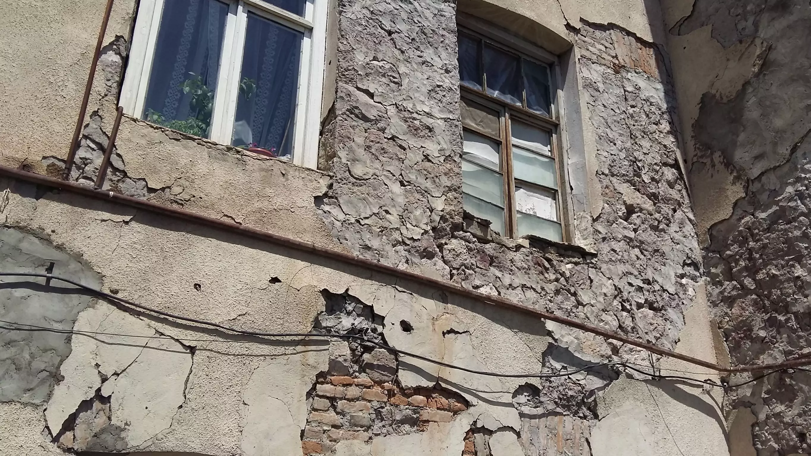 Программу капремонта домов сорвали в Ростовской области