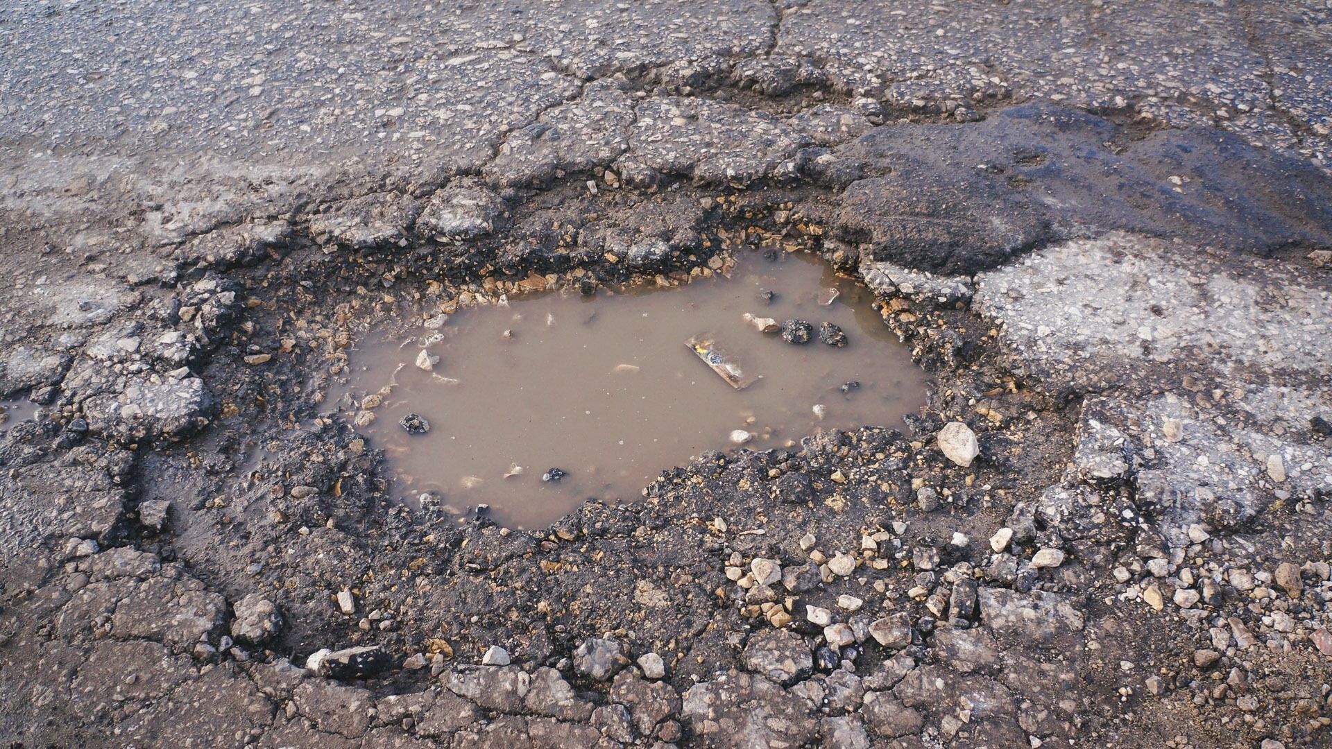 Власти заявили, что больше половины жителей Ростовской области довольны качеством дорог